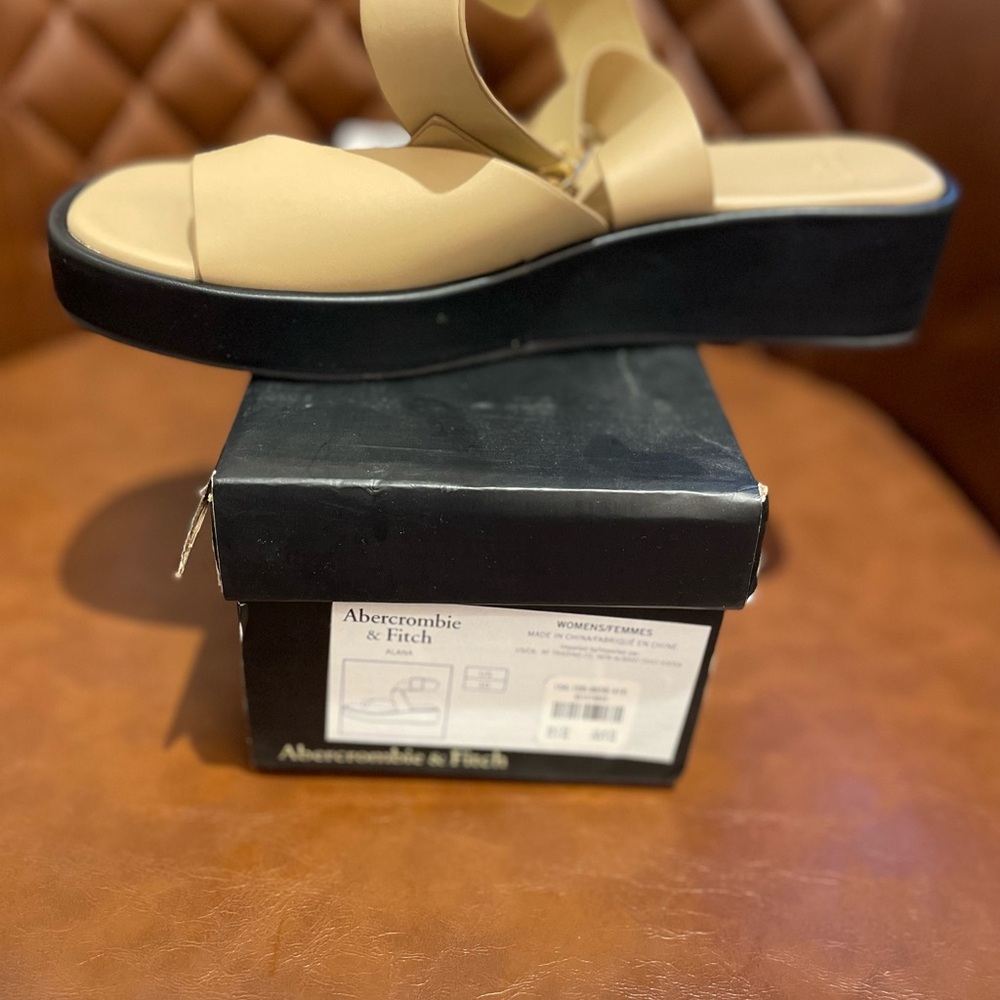Abercrombie & Fitch Beige and Black Platform Sandals